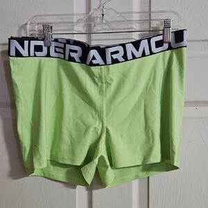 UNDER ARMOUR WOMEN'S MID RISE SHORTY COMPRESSION SHORT: NEON GREEN: NWT: SIZE 2X